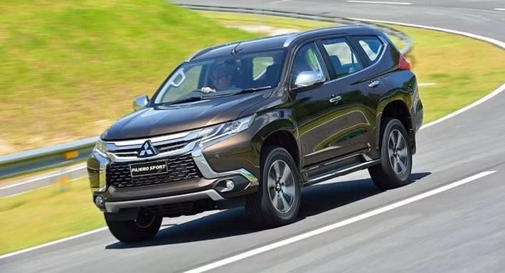 Pajero Sport giảm kỷ lục gần 200 triệu đồng.