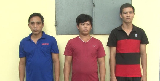 Lộc, Chung và Quý tại cơ quan CSĐT. Lộc, Chung và Quý tại cơ quan CSĐT.