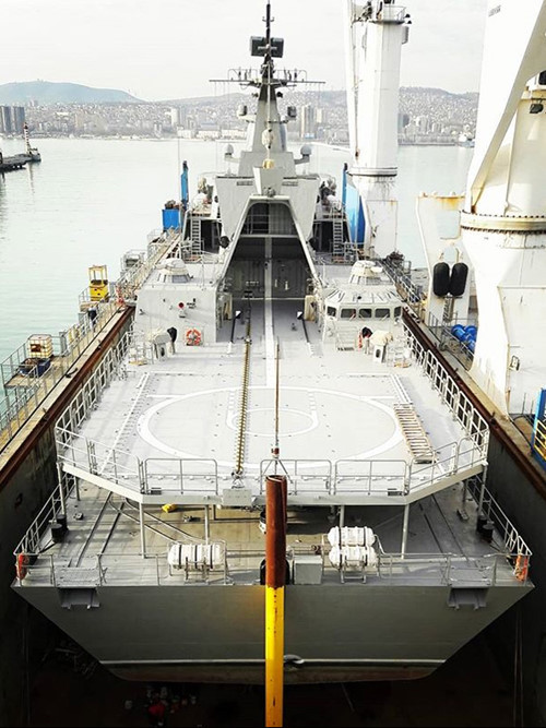 Cận cảnh chiến hạm Gepard 3.9 thứ tư của Việt Nam trên khoang tàu vận tải Rolldock Star tại Novorossiysk, Nga ngày 3-12
