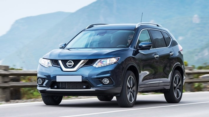 Nissan X-Trail 2.0 2016 giảm sốc 165 triệu đồng.