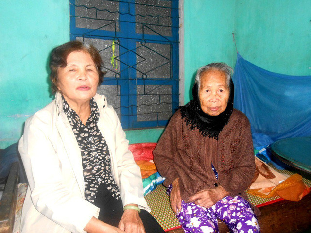  Cụ Phận bên cạnh cô con dâu trưởng