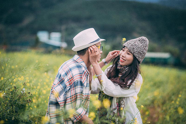  Học chung với nhau 2 kỳ, Thanh Cảnh bảo lưu để về quê phụ giúp công việc kinh doanh của gia đình, nhưng không vì thế mà họ mất liên lạc với nhau.