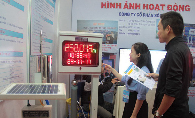 Sản phẩm đo mực nước hồ của các kỹ sư Công ty cổ phần Sông Ba - chủ đầu tư hồ thủy điện Krông H’Năng.