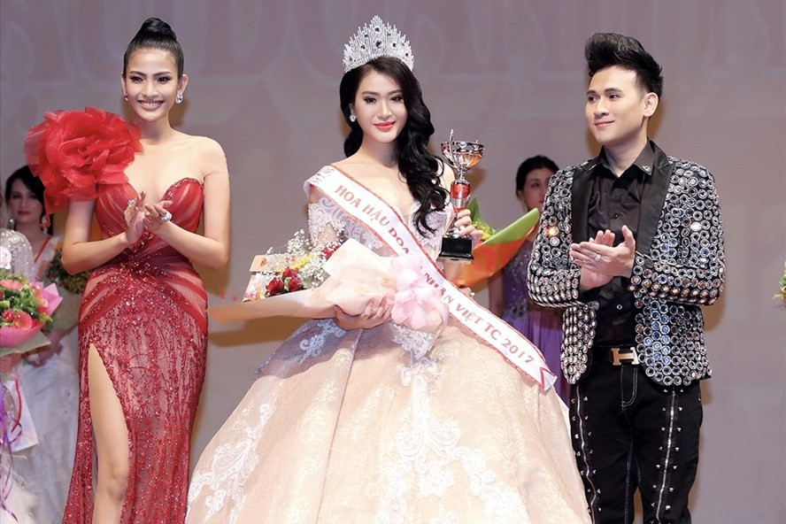 Trương Thị May đánh giá cao nhan sắc của Vũ Bình Minh. Trương Thị May đánh giá cao nhan sắc của Vũ Bình Minh.