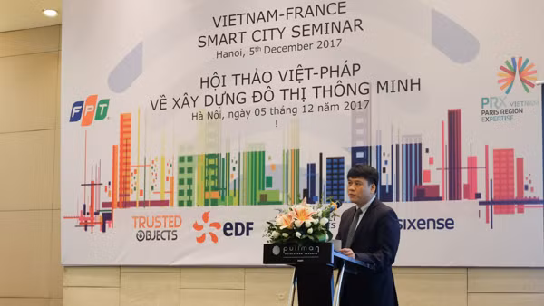 Ông Phan Thảo Nguyên, Vụ trưởng Vụ Hợp tác Quốc tế (Bộ TT&TT) chia sẻ về thực trạng phát triển đô thị thông minh tại Việt Nam. 