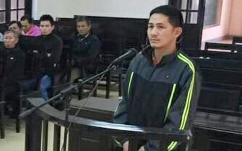 Bị cáo Hùng tại phiên xử. Ảnh: Đ.H