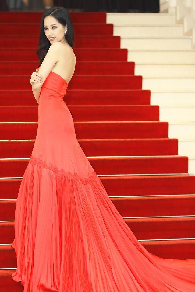 Mỗi lần xuất hiện tại sự kiện, Hoa hậu Mai Phương Thuý luôn gây 'thương nhớ' cho người đối diện