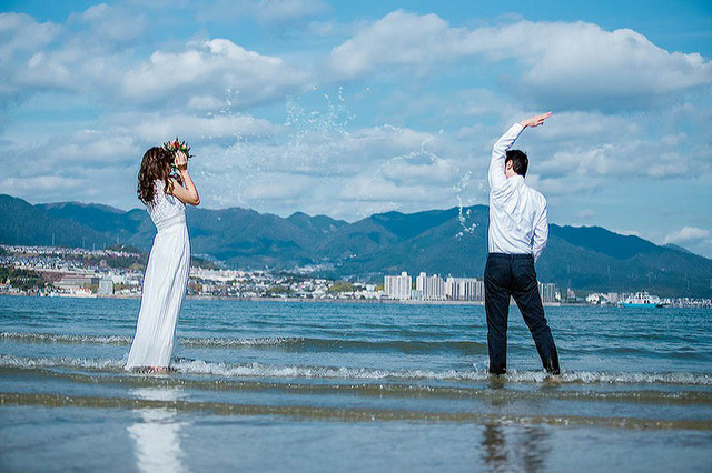 Ngày anh bay, cô đã khóc rất nhiều: “Hôm nay nước Nhật vui mừng thêm tên anh, còn em sẽ mạnh mẽ để đối diện với khoảng trống mang tên anh. Cho dù cuộc sống không như anh từng mơ thì em mong anh vẫn là anh, vẫn là người mà em yêu thương vô bờ bến”.