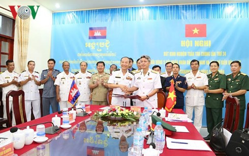 Bộ Tư lệnh vùng 5 Hải quân Việt Nam và Căn cứ biển Hoàng gia Campuchia ký kết bản ghi nhớ thực hiện nghiêm Hiệp định về vùng nước lịch sử, Quy chế phối hợp tuần tra chung.
