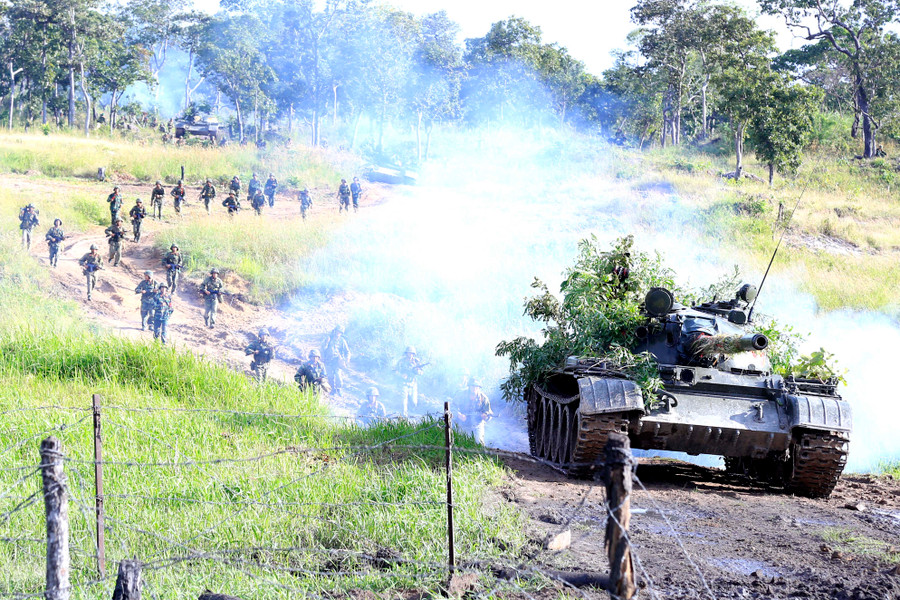 Cán bộ, chiến sĩ Quân đoàn 3 tham gia huấn luyện. Ảnh: V.H Cán bộ, chiến sĩ Quân đoàn 3 tham gia huấn luyện. Ảnh: V.H