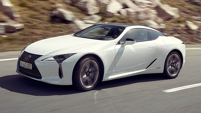  LC500h là mẫu xe thay đổi thiết kế và triết lý của Lexus.