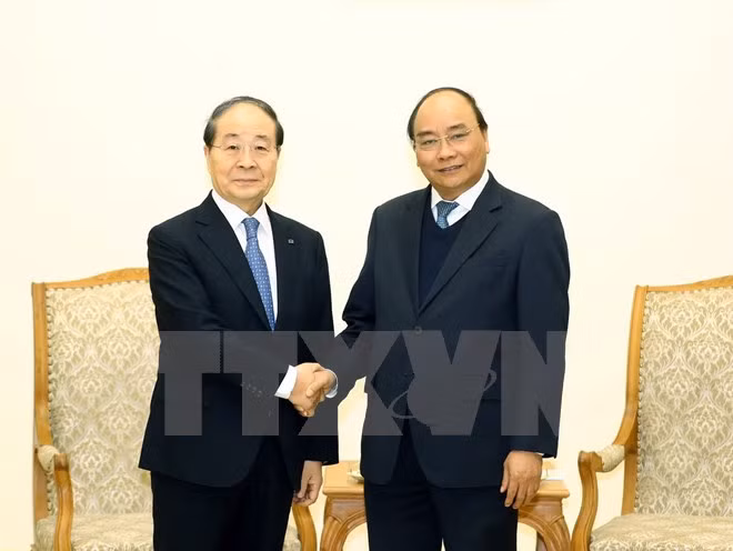 Thủ tướng Nguyễn Xuân Phúc tiếp ông Choi Young Joo, Chủ tịch Công ty Panko, Hàn Quốc, Chủ tịch Hội hữu nghị Hàn Quốc-Việt Nam. 