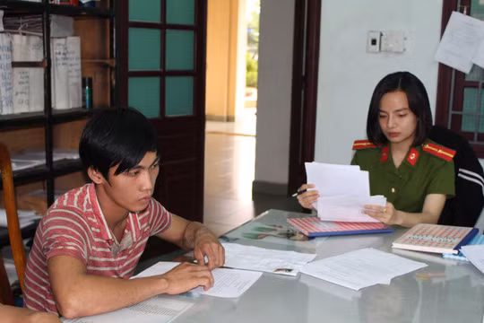 Quốc ra đầu thú sau thời gian lẩn trốn.