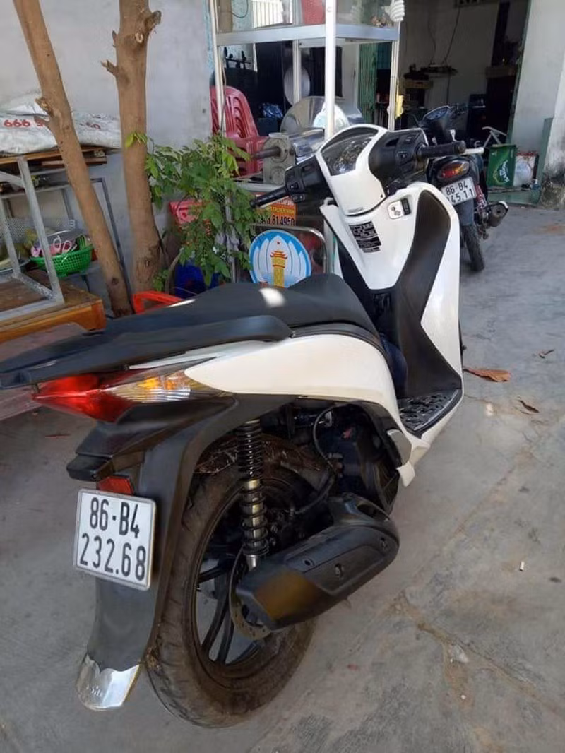 Chiếc xe SH của nạn nhân trước khi bị cướp.