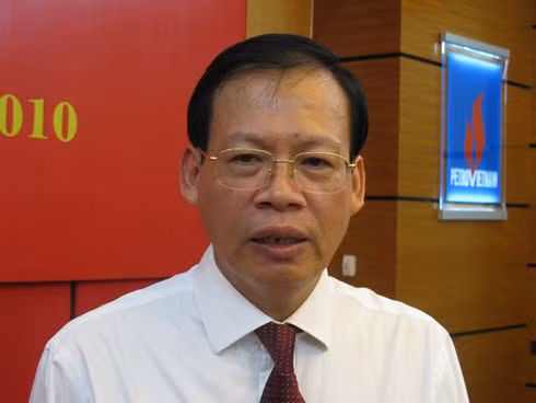 Nguyên Tổng Giám PVN Phùng Đình Thực (nguồn Tuổi trẻ)
