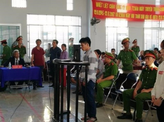 Bị cáo tại tòa. Bị cáo tại tòa.