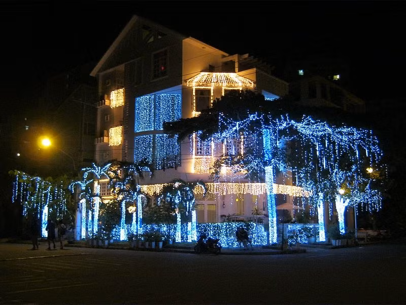 Khu đô thị Phú Mỹ Hưng nổi tiếng là địa điểm đi chơi Noel ở TP. Hồ Chí Minh.