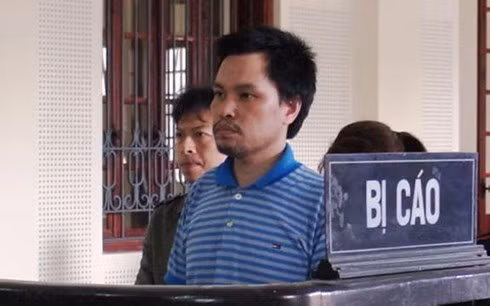  Đối tượng Đặng Hồng Anh tại phiên tòa sơ thẩm. (Ảnh: Báo Nghệ An)