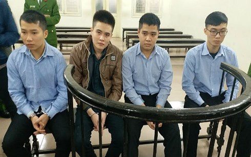 Các bị cáo tại phiên tòa sơ thẩm.