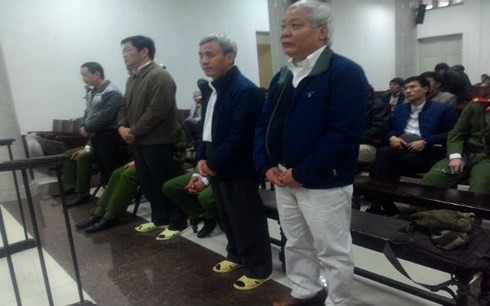  Các bị cáo tại phiên tòa sơ thẩm.