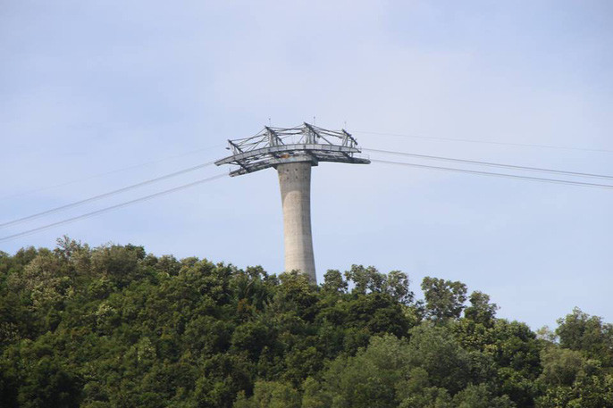 Trụ tháp cao 160 mét