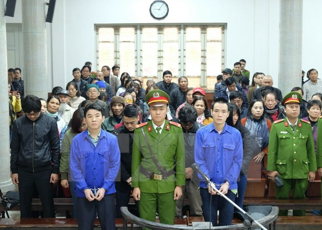 Các bị cáo trước vành móng ngựa. (Ảnh: Nguyễn Cúc/TTXVN)