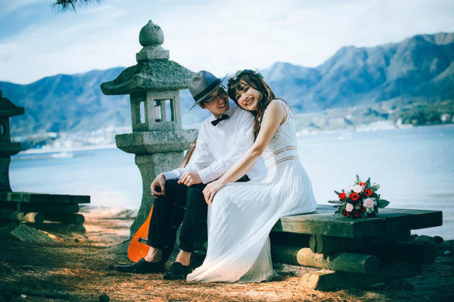 Tình yêu của Đăng Kha và Võ Nhung nhận được sự ủng hộ của gia đình và bạn bè hai bên.