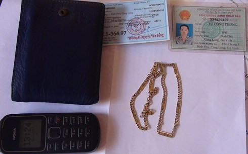 Sợi dây chuyền đối tượng giật của chị Hương Sợi dây chuyền đối tượng giật của chị Hương