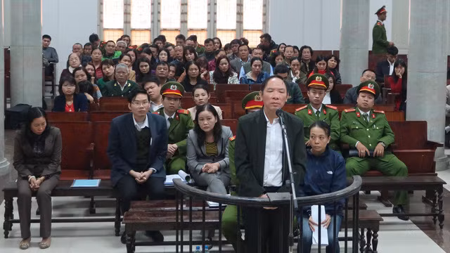 Bị cáo Phan Minh Nguyệt tại tòa