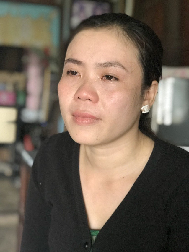 Chị Nguyễn Minh Thư - vợ thuyền trưởng Lê Thanh Thiện - mong ngóng chồng về. Chị Nguyễn Minh Thư - vợ thuyền trưởng Lê Thanh Thiện - mong ngóng chồng về.