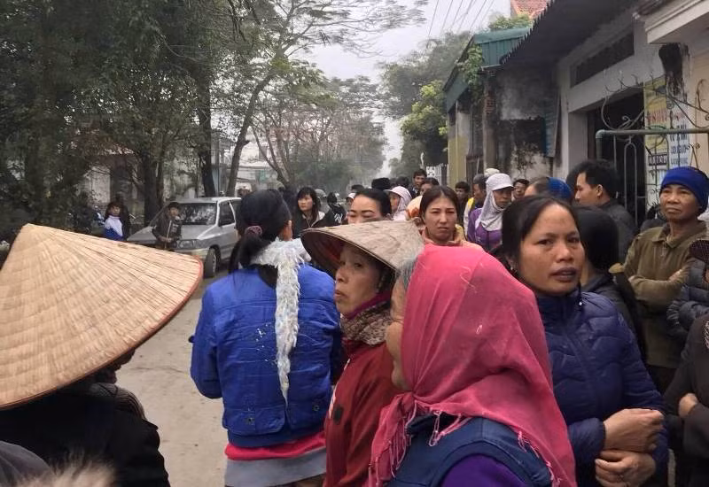 Người dân thôn 8 bàng hoàng trước vụ việc