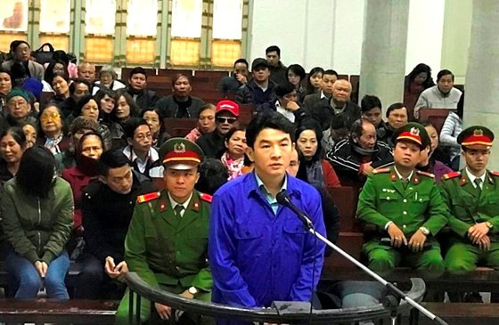 Bị cáo bị cáo Hsu Minh Jung tại phiên tòa xét xử vụ án lập sàn vàng ảo Khải Thái để lừa đảo chiếm đoạt tài sản