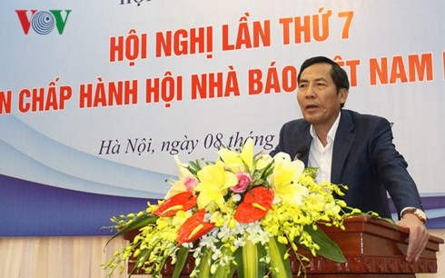 Chủ tịch Hội nhà báo Việt Nam Thuận Hữu phát biểu tại Hội nghị. Chủ tịch Hội nhà báo Việt Nam Thuận Hữu phát biểu tại Hội nghị.