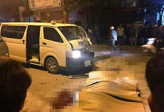 Hiện trường vụ tai nạn khiến 2 thanh niên bị xe biển xanh tông chết tối ngày 28-12