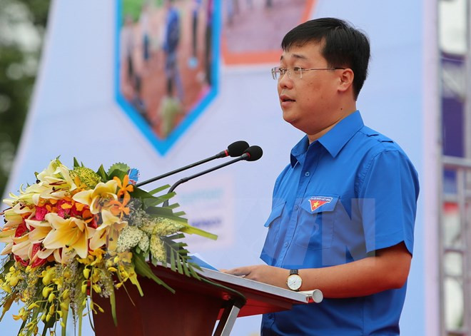 Ủy viên dự khuyết Trung ương Đảng, Bí thư thứ nhất Trung ương Đoàn Lê Quốc Phong. Ủy viên dự khuyết Trung ương Đảng, Bí thư thứ nhất Trung ương Đoàn Lê Quốc Phong.