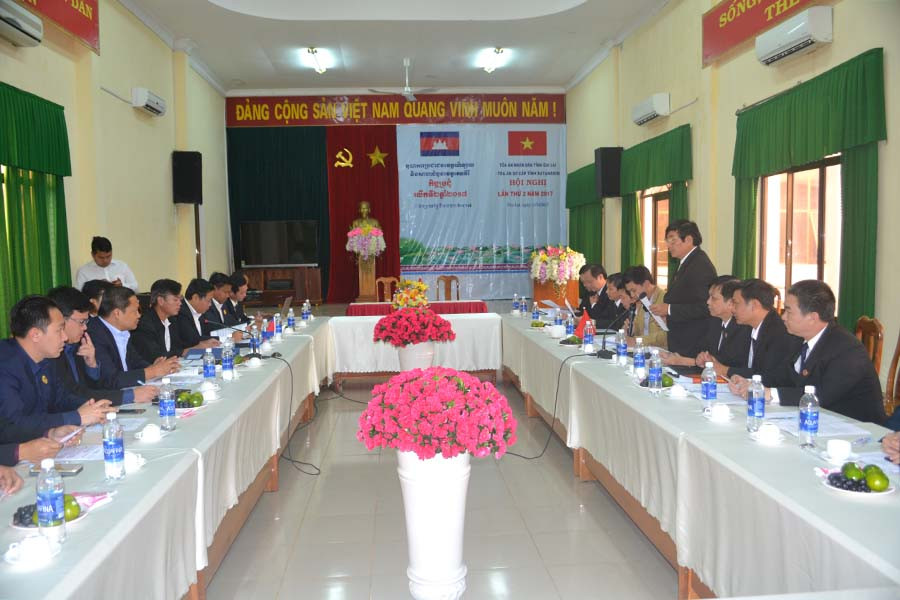  Hội nghị TAND tỉnh Gia Lai-Tòa án sơ cấp tỉnh Ratanakiri. Ảnh: Hoàng Cư