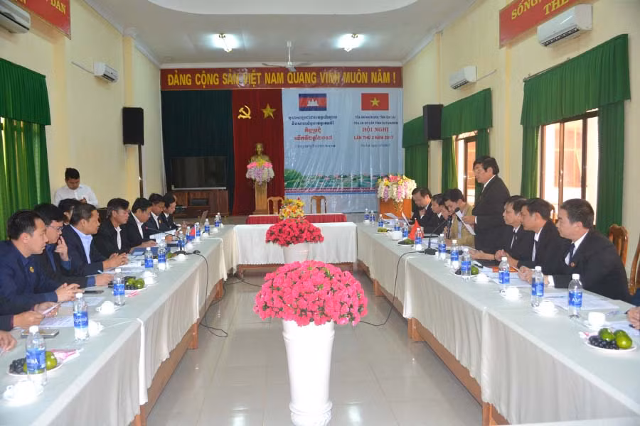  Hội nghị TAND tỉnh Gia Lai-Tòa án sơ cấp tỉnh Ratanakiri. Ảnh: Hoàng Cư