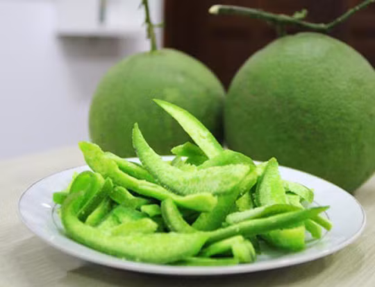 Vỏ bưởi trị hôi miệng rất hiệu quả. Ảnh internet