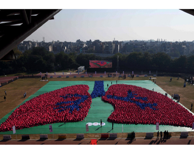 Hơn 5.000 học sinh Ấn Độ cùng lập kỷ lục Guinness tại sân vận động Thyagaraj