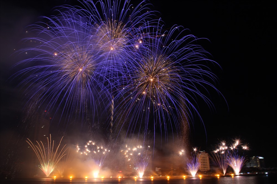 Đội cũng mong muốn đưa khán giả đi qua một hành trình điện ảnh đầy kịch tính và lãng mạn. Ảnh: N.T