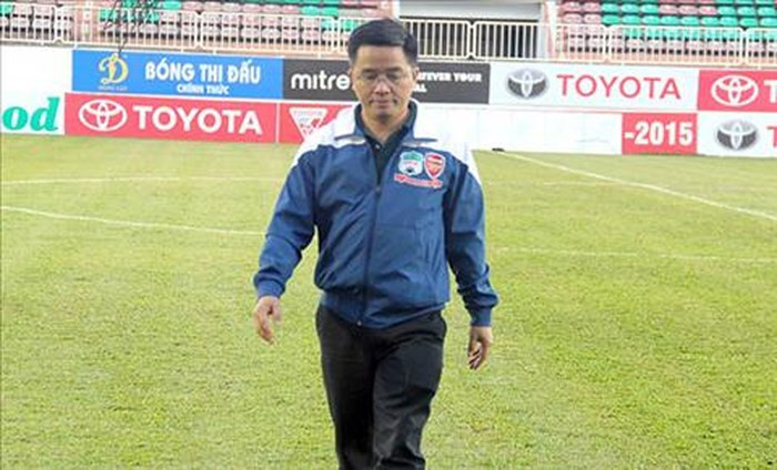 Trưởng đoàn Nguyễn Tấn Anh phủ nhận chuyện HAGL chiêu mộ thủ môn Lào Trưởng đoàn Nguyễn Tấn Anh phủ nhận chuyện HAGL chiêu mộ thủ môn Lào