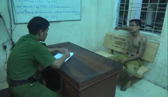 Đối tượng Trần Minh Hoàng tại cơ quan công an. Ảnh: Công an cung cấp Đối tượng Trần Minh Hoàng tại cơ quan công an. Ảnh: Công an cung cấp