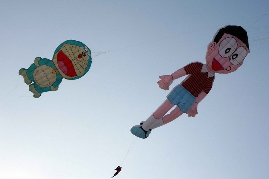 Các con diều là các nhân vật hoạt hình nổi tiếng được thả trong lễ hội. 