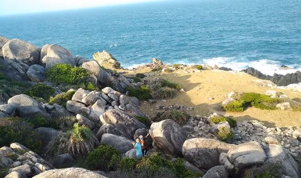 Cột cờ Tổ quốc ở Cù Lao Xanh.