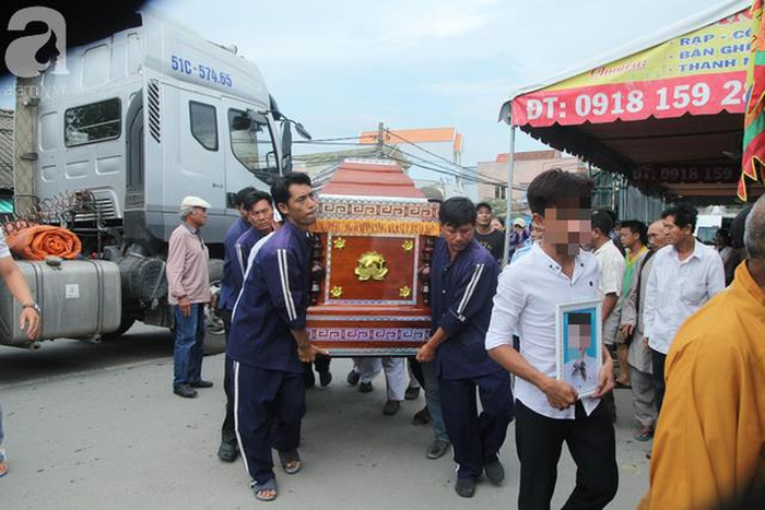  Những người có mặt tại đây ai cũng xót xa trước số phận đau thương của chị N.