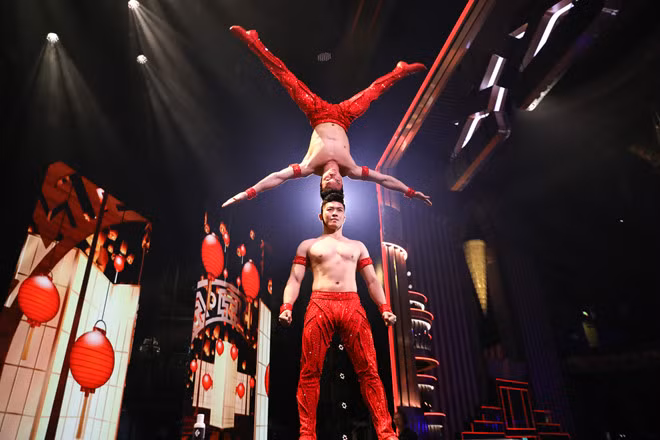 Quốc Cơ - Quốc Nghiệp trên sân khấu diễn tập. Ảnh: Ngô Trần Hải An.