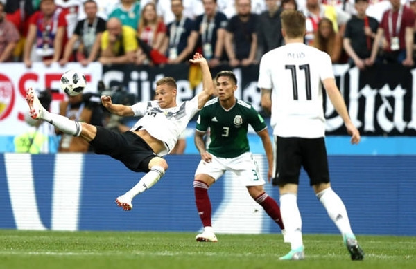 Đội tuyển Đức bất lực hoàn toàn trước hàng thủ Mexico. 