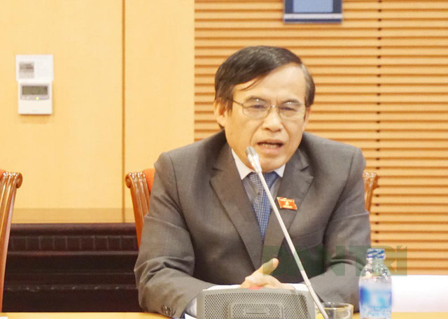 Ông Phùng Văn Hùng.
