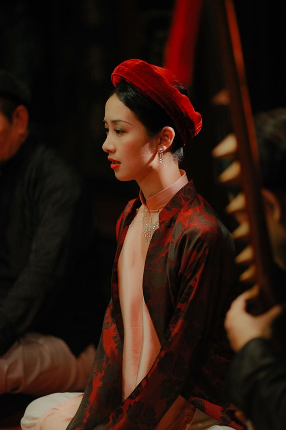 Jun Vũ xinh đẹp trong tạo hình ca nương Jun Vũ xinh đẹp trong tạo hình ca nương