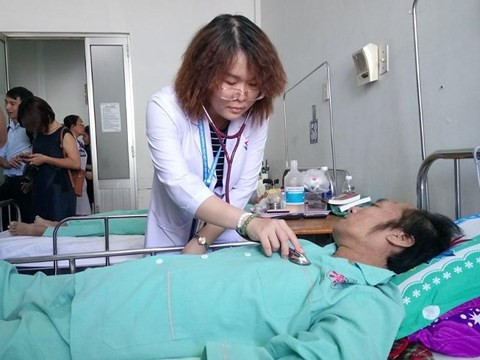 Bệnh nhân đang phục hồi tại Bệnh viện Trưng Vương Bệnh nhân đang phục hồi tại Bệnh viện Trưng Vương